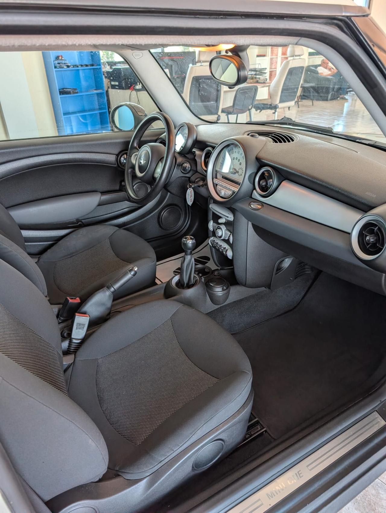 Mini 1.6 16V Cooper D