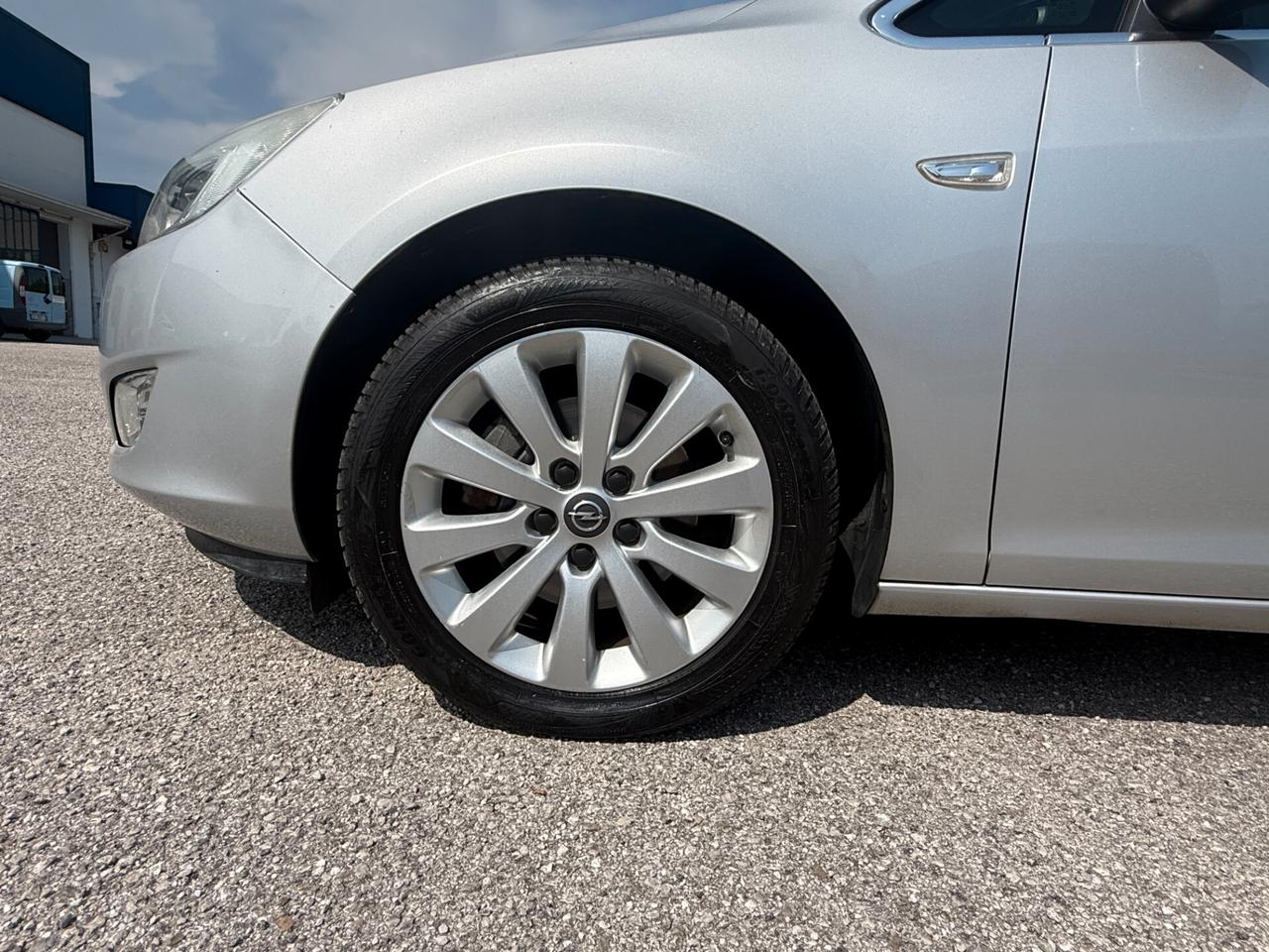 Opel Astra 1.7 CDTI 110CV 5 porte Cosmo