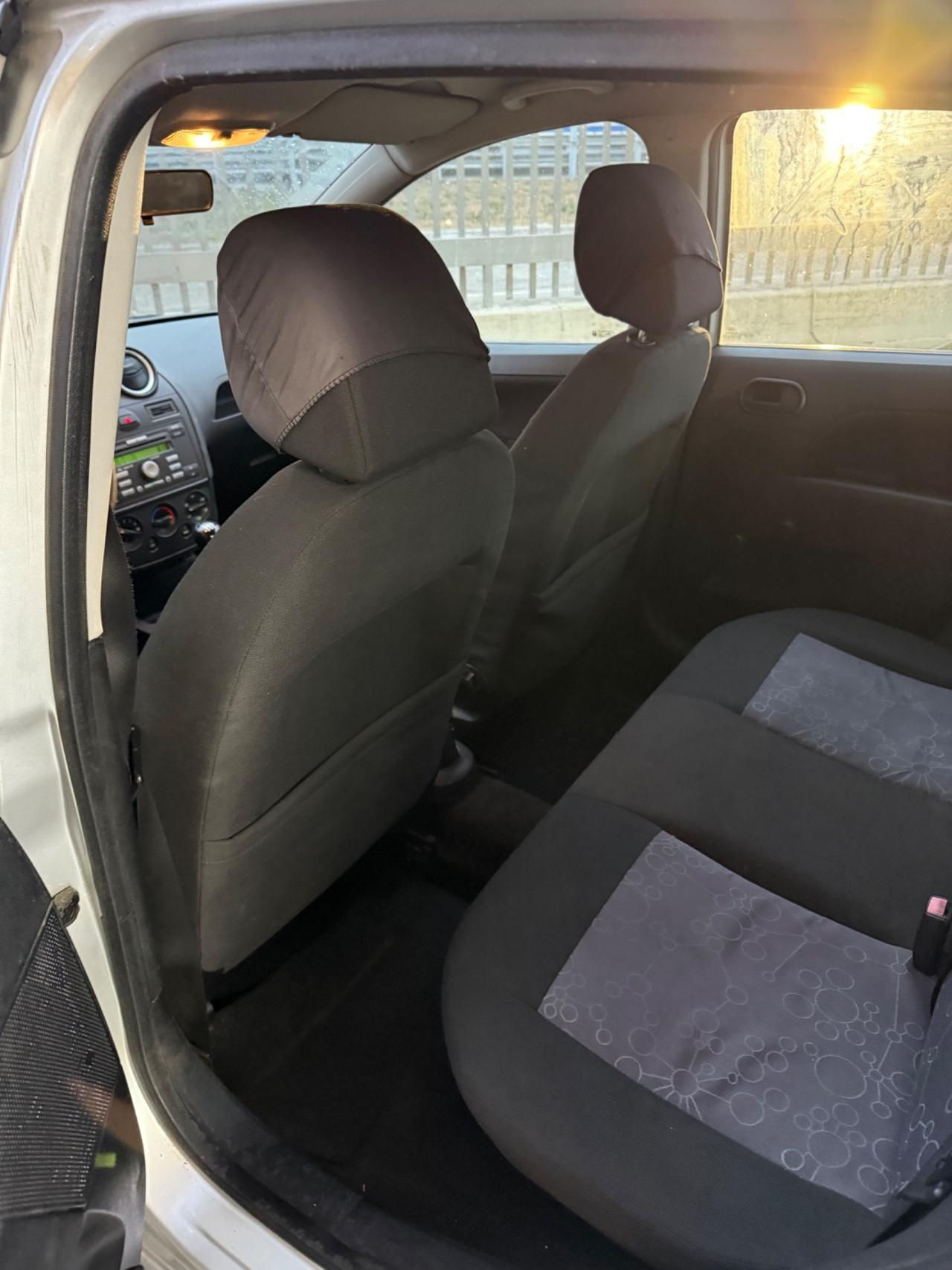 Ford Fiesta 1.2 16V 5p. Ghia