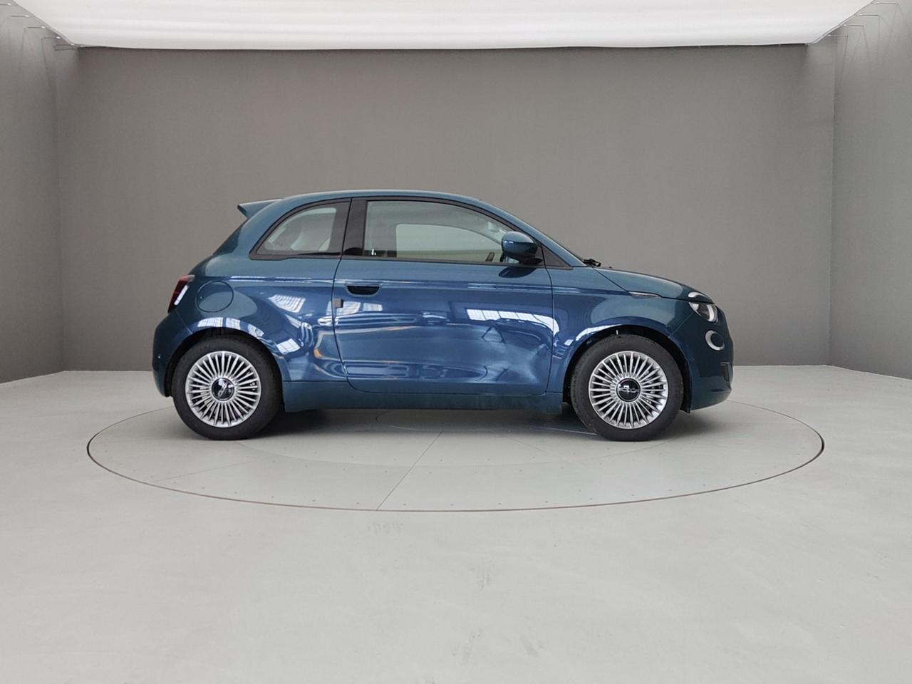 FIAT 500e 500E 118CV 42KW 320KM