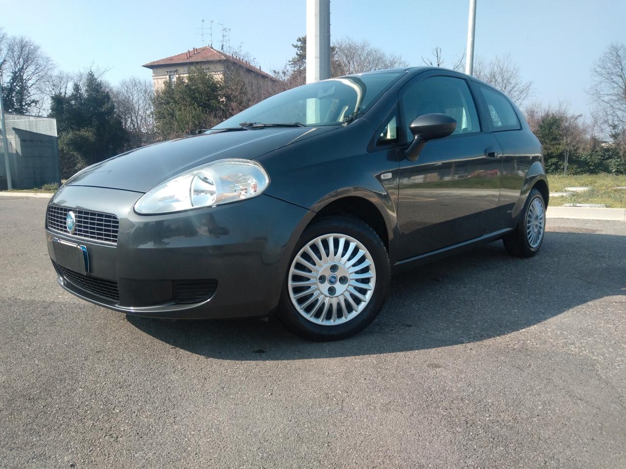 Fiat Grande Punto 1.2 65cv 3 porte Dynamic x neopatentati