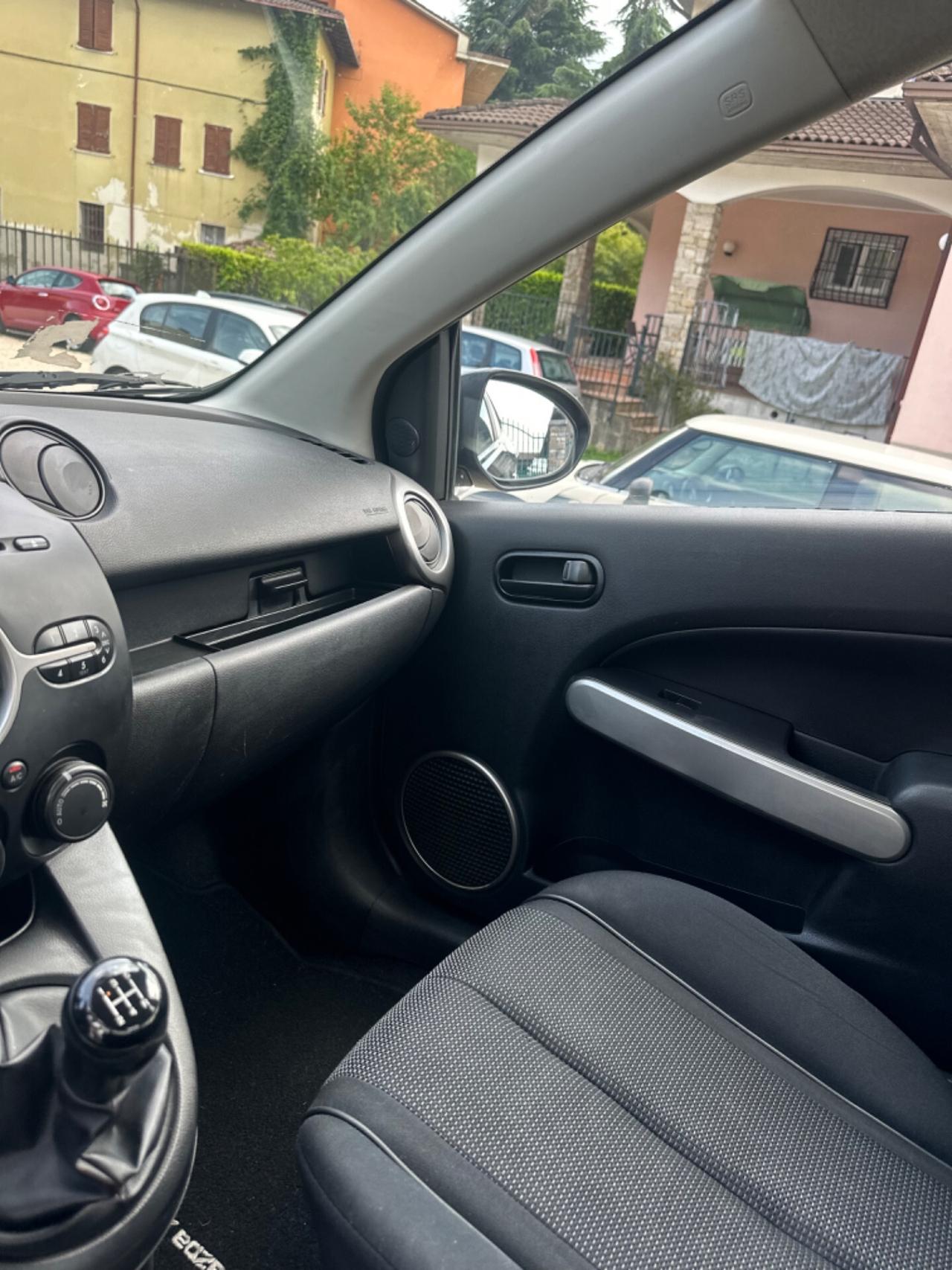 Mazda 2 1.3 16V 75CV 5P PLAY KMCERT NEOPAT UNICOPR