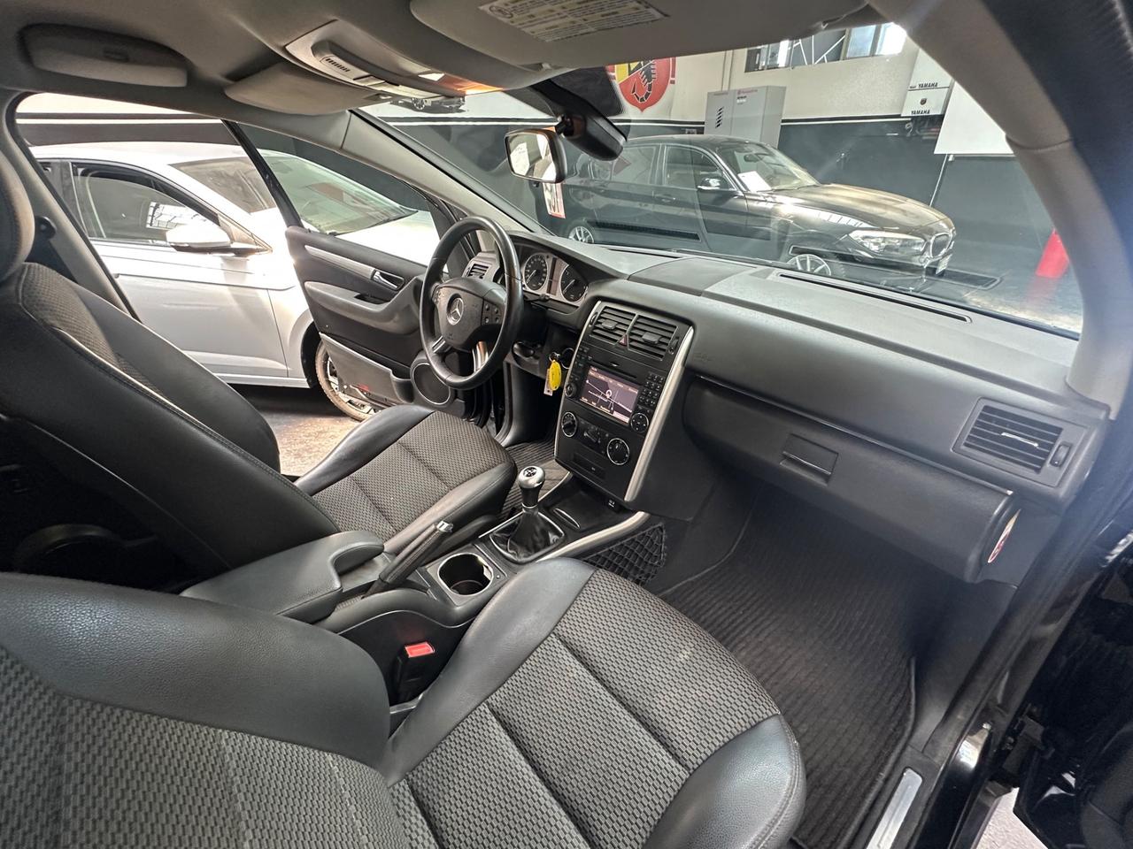 Mercedes-benz B 180 BlueEFFICIENCY Premium