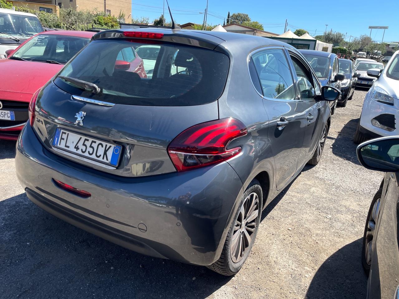 Peugeot 208 BlueHDi 5 porte Allure - navigatore- retrocamera