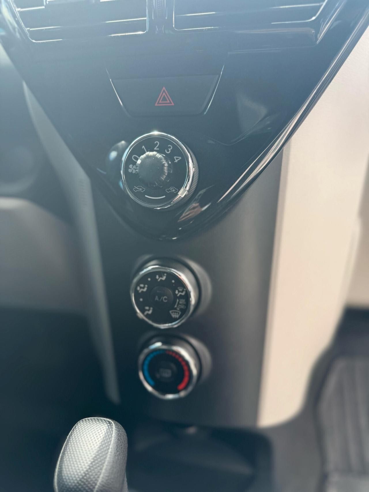 Toyota iQ 1.0 CVT Lounge