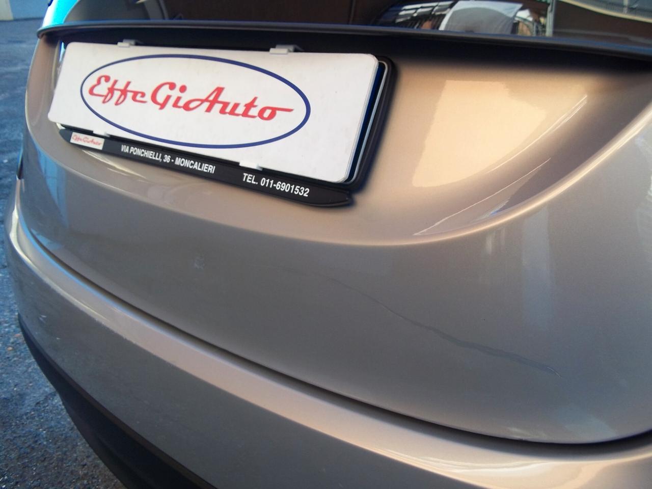 Lancia Ypsilon Gold 1.2 8v Ok neopatentati 5 posti Euro 5B