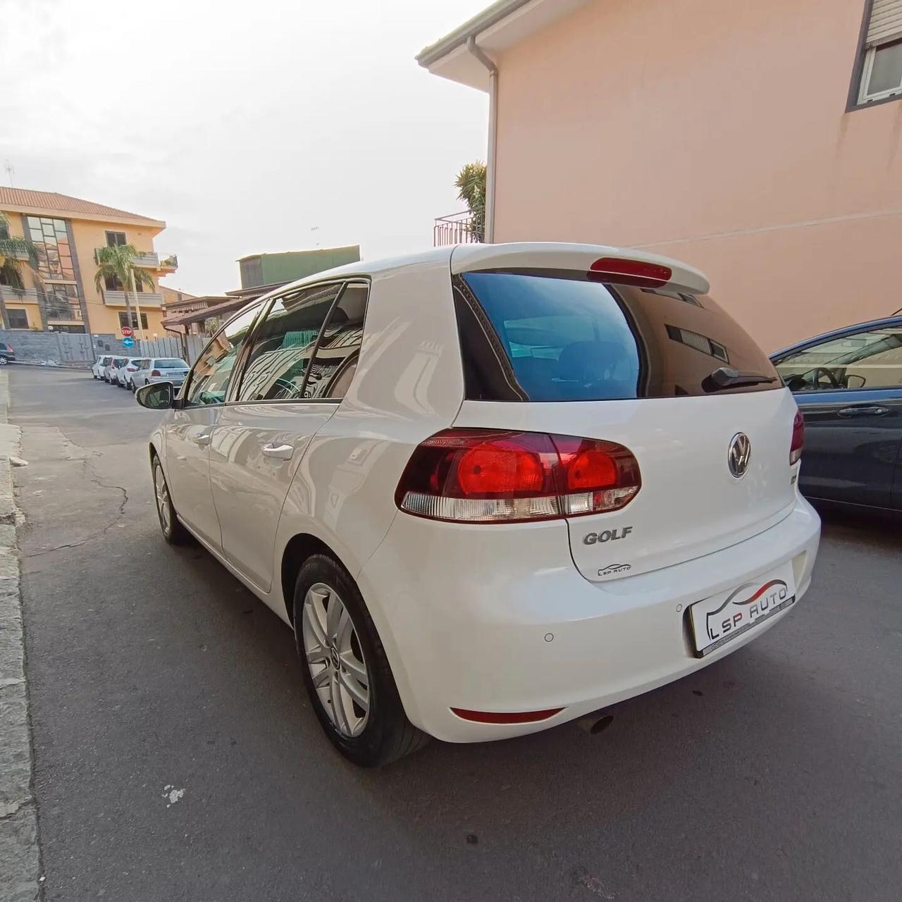 Volkswagen Golf 1.6 TDI DPF DSG 5p. Highline