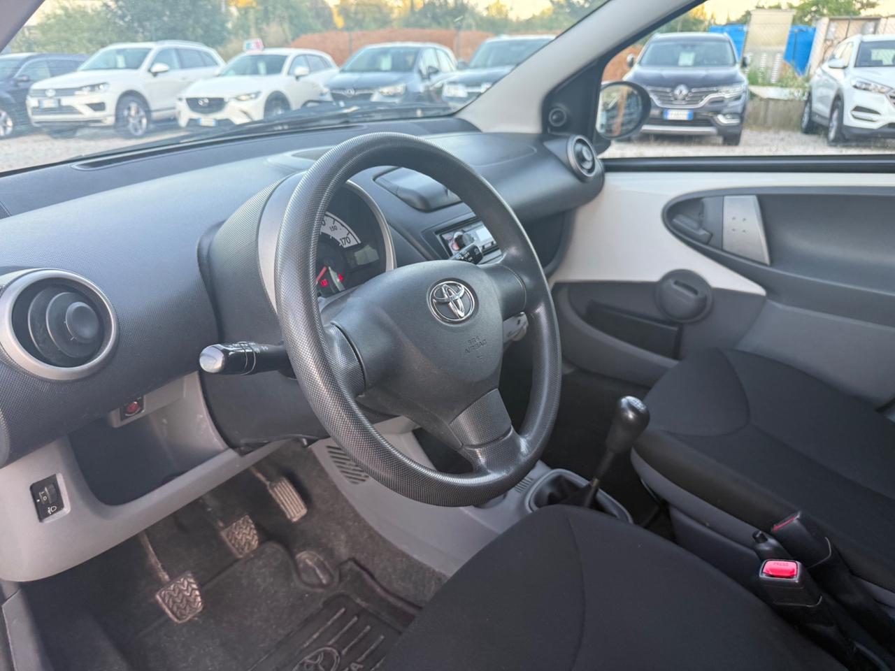 Toyota Aygo 1.0 12V VVT-i 5 porte Deep Ocean Connect