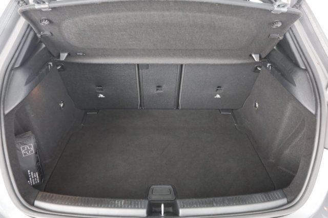 MERCEDES-BENZ A 180 A 180 d Automatic Business Extra