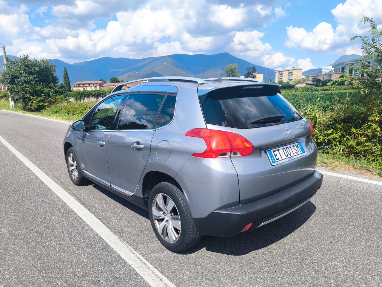 PEUGEOT 2008 1,6 HDI ALLURE- CAMBIO AUTOMATICO- KM 110000