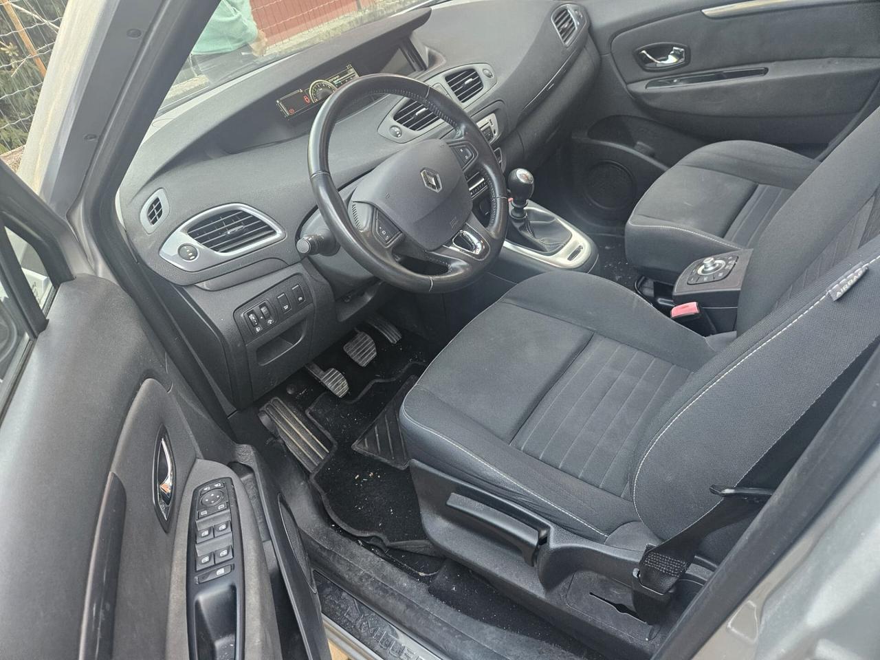 Renault Scénic 1.5 dCi 110CV ganciotraino perfetta e garantita