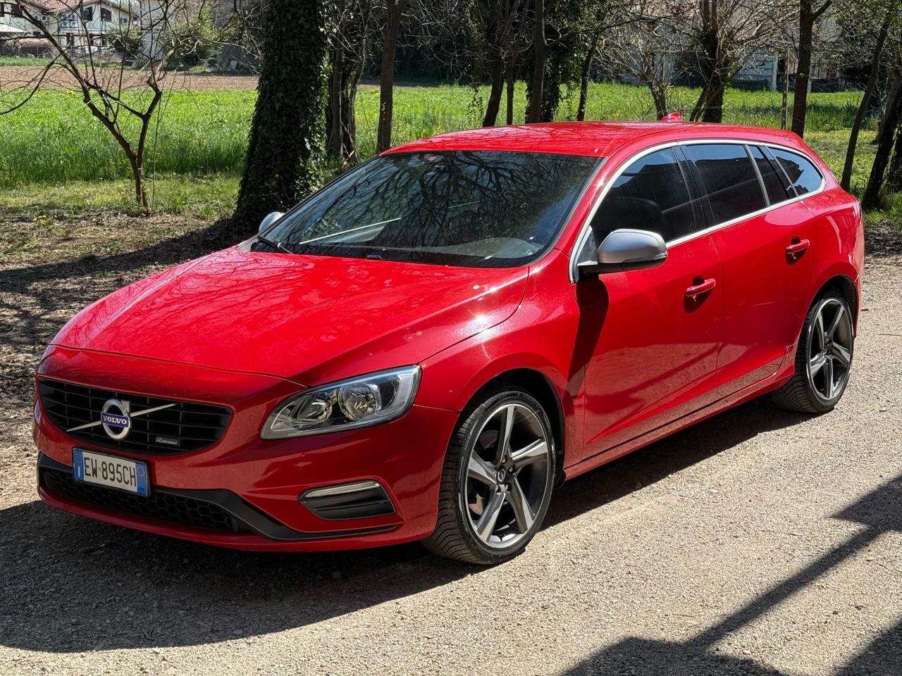 Volvo V60 D5 R