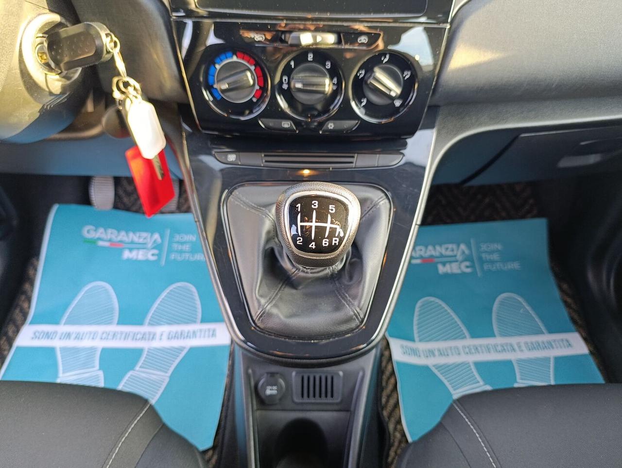 Lancia Ypsilon III 1.0 firefly hybrid Gold s&s 70cv