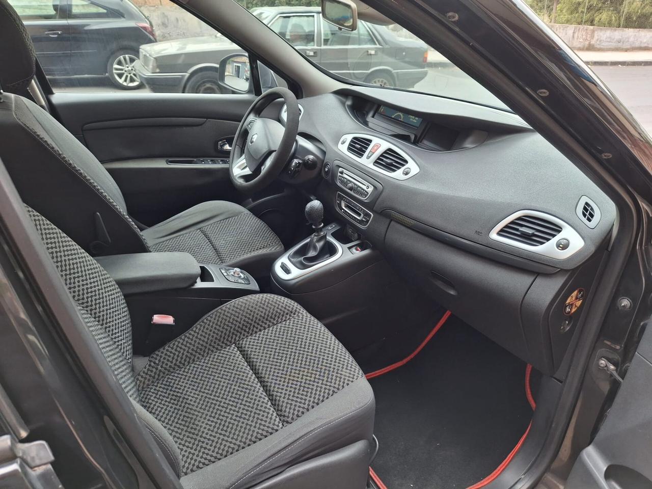 Renault Scenic Scénic 1.5 dCi 110CV Dynamique