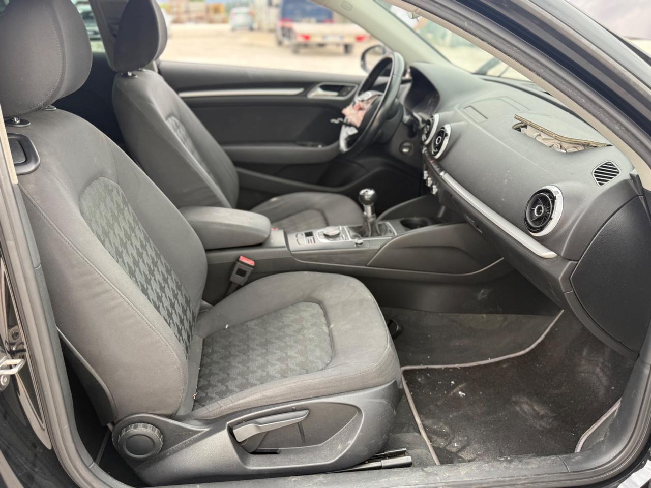 Audi A3 1.6 TDi EURO6B incidentata/sinistrata