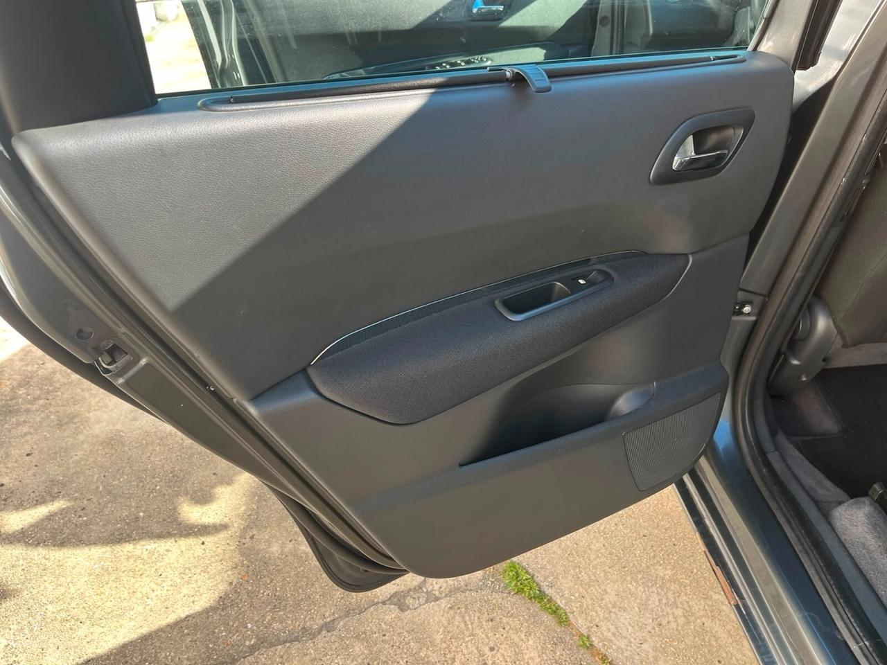 Peugeot 5008 1.6 VTi 120CV Tecno 7 POSTI