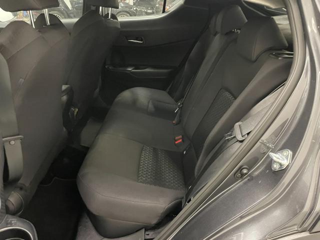 TOYOTA C-HR 1.8 HYBRID E-CVT BUSINESS