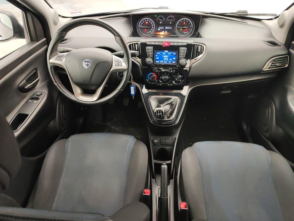 LANCIA Ypsilon 3ª serie - Ypsilon 1.2 69 CV 5 porte S&S Gold