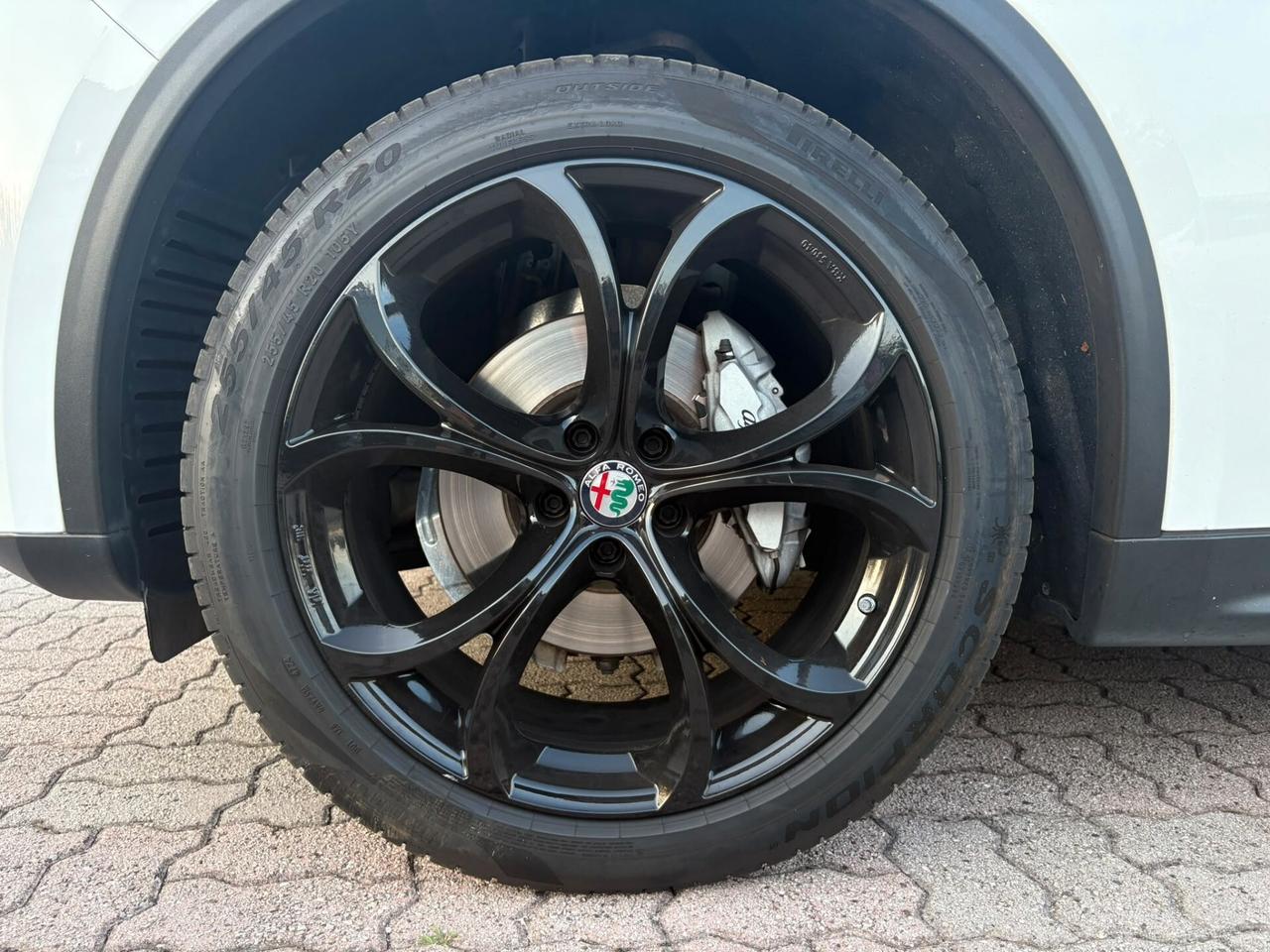 ALFA ROMEO STELVIO 2.0 BENZ 200CV Q4 GANCIO TRAINO