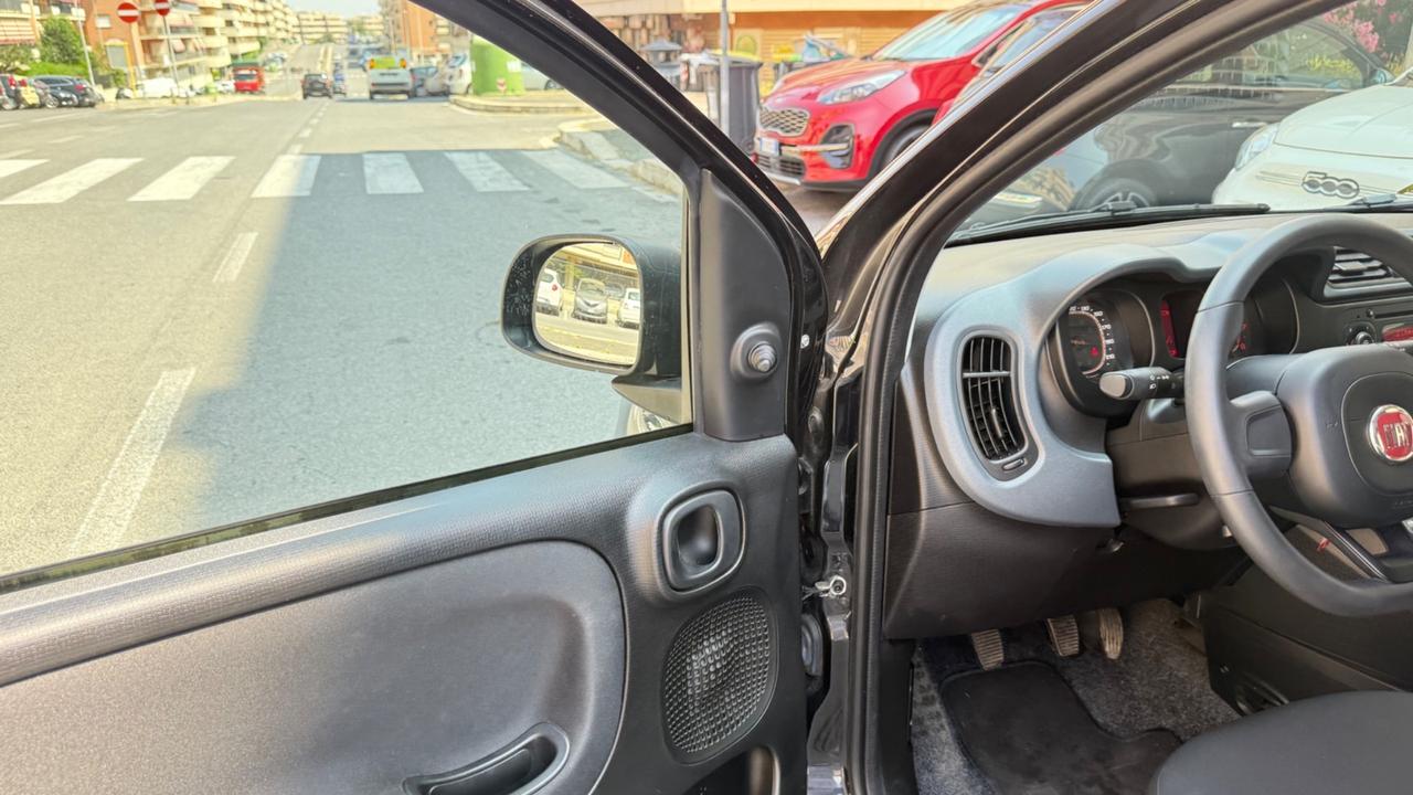 Fiat Panda 1.2 Lounge LED PDC