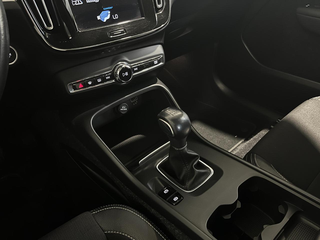 VOLVO XC40 2.0 D3 BUSINESS PLUSS