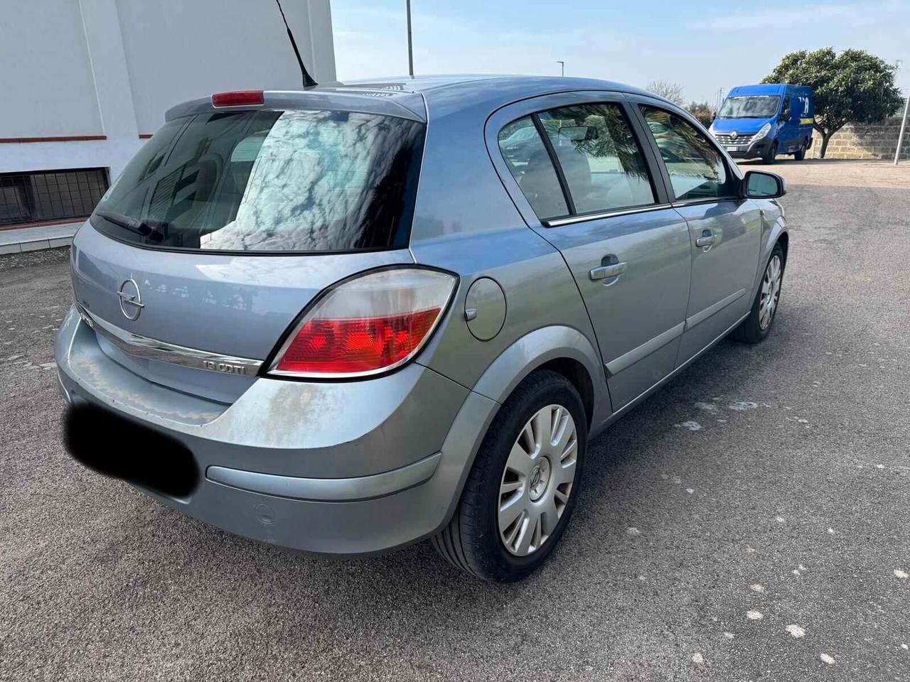 Opel Astra 1.9 CDTI 120CV 5 porte Cosmo