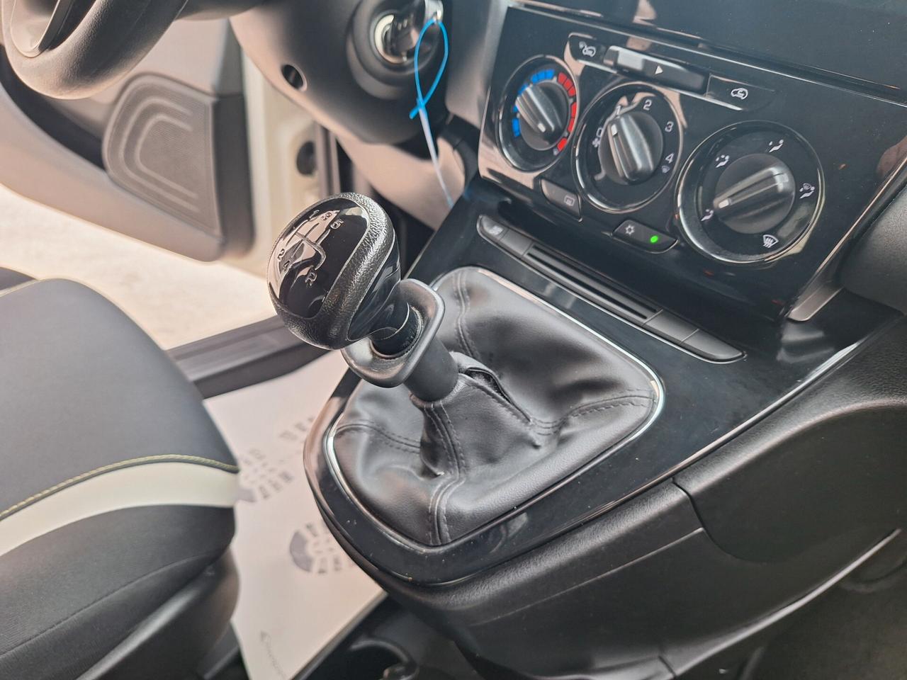 Lancia Ypsilon 1.2 5 porte Elefantino"PERFETTA"