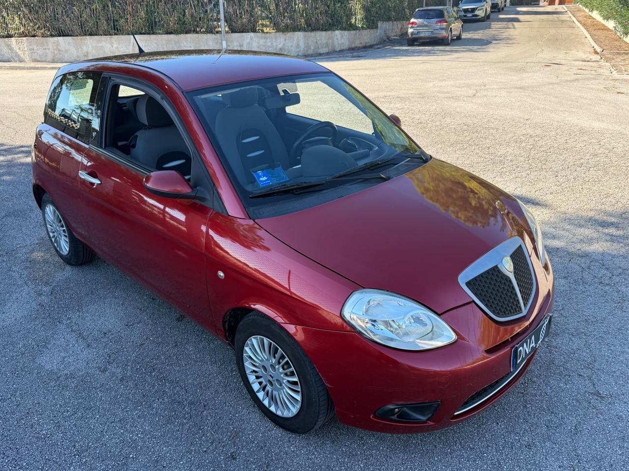 Lancia Ypsilon 1.2 Benzina Neopatentati uniproprietà