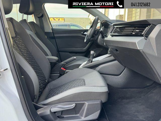 AUDI A1 SPB 30 TFSI S tronic Black Line