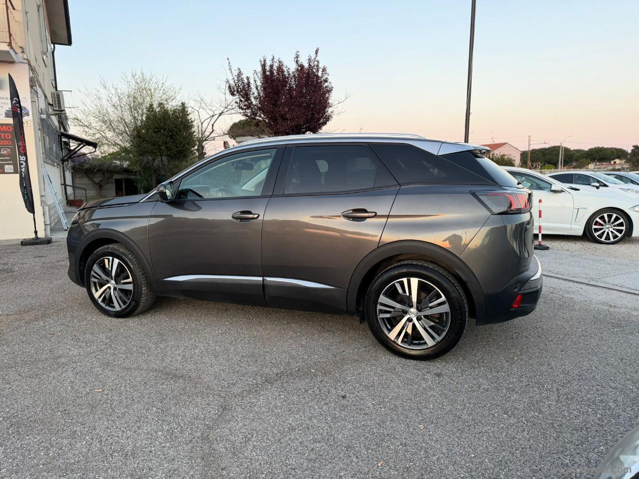 PEUGEOT 3008 BlueHDi 130 S&S Allure