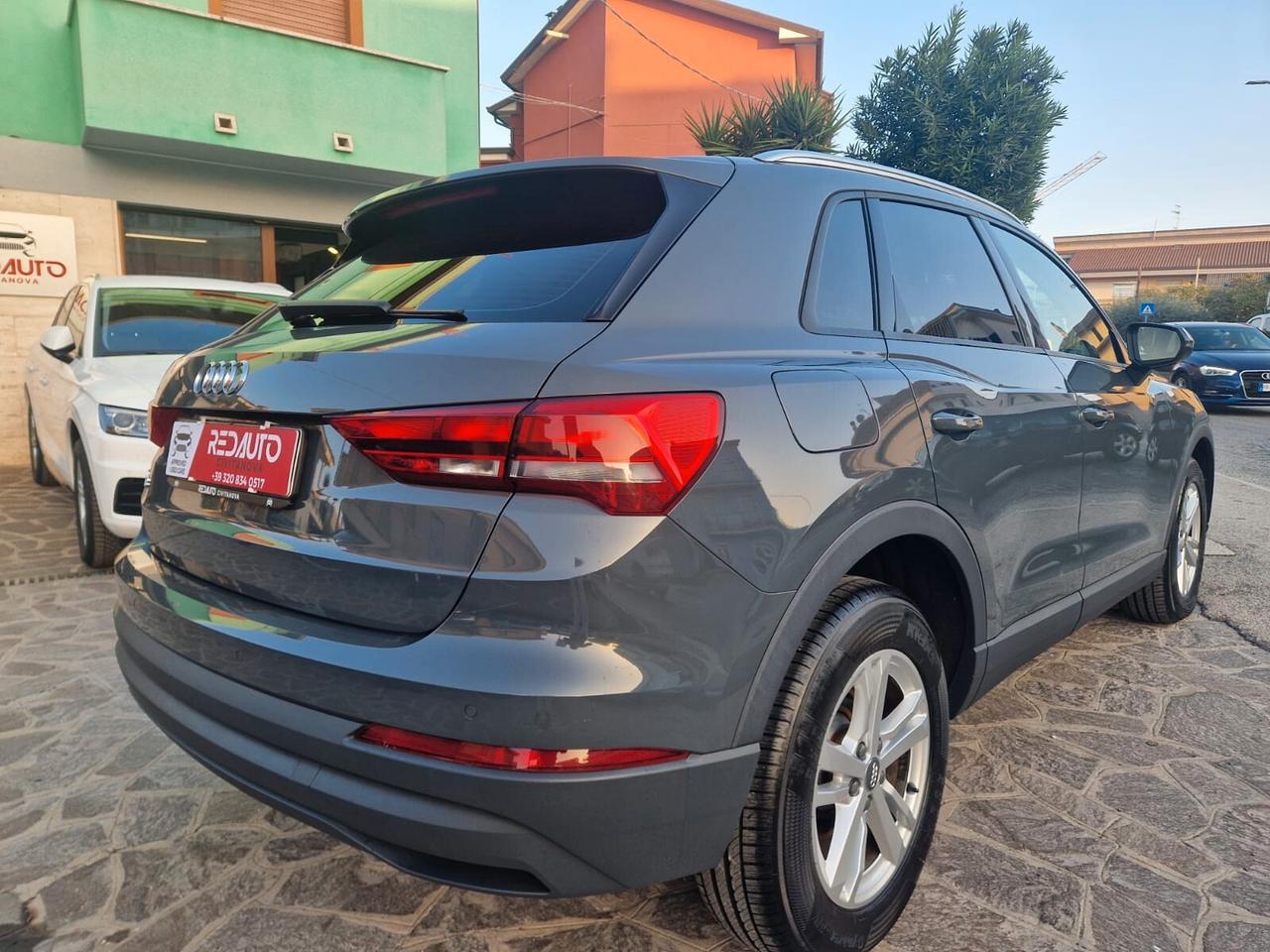 Audi Q3 35 TDI S tronic Business