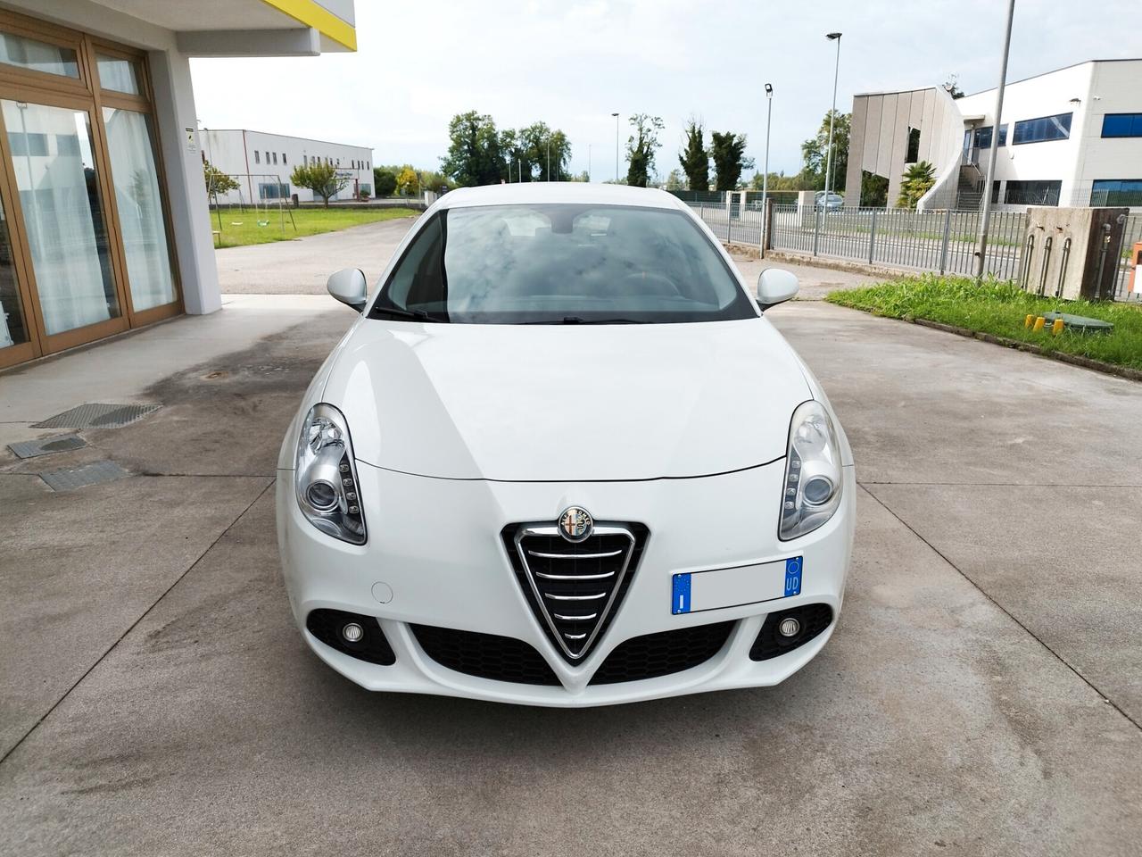 Alfa Romeo Giulietta - 1.6 JTDm-2 - Neopatentati