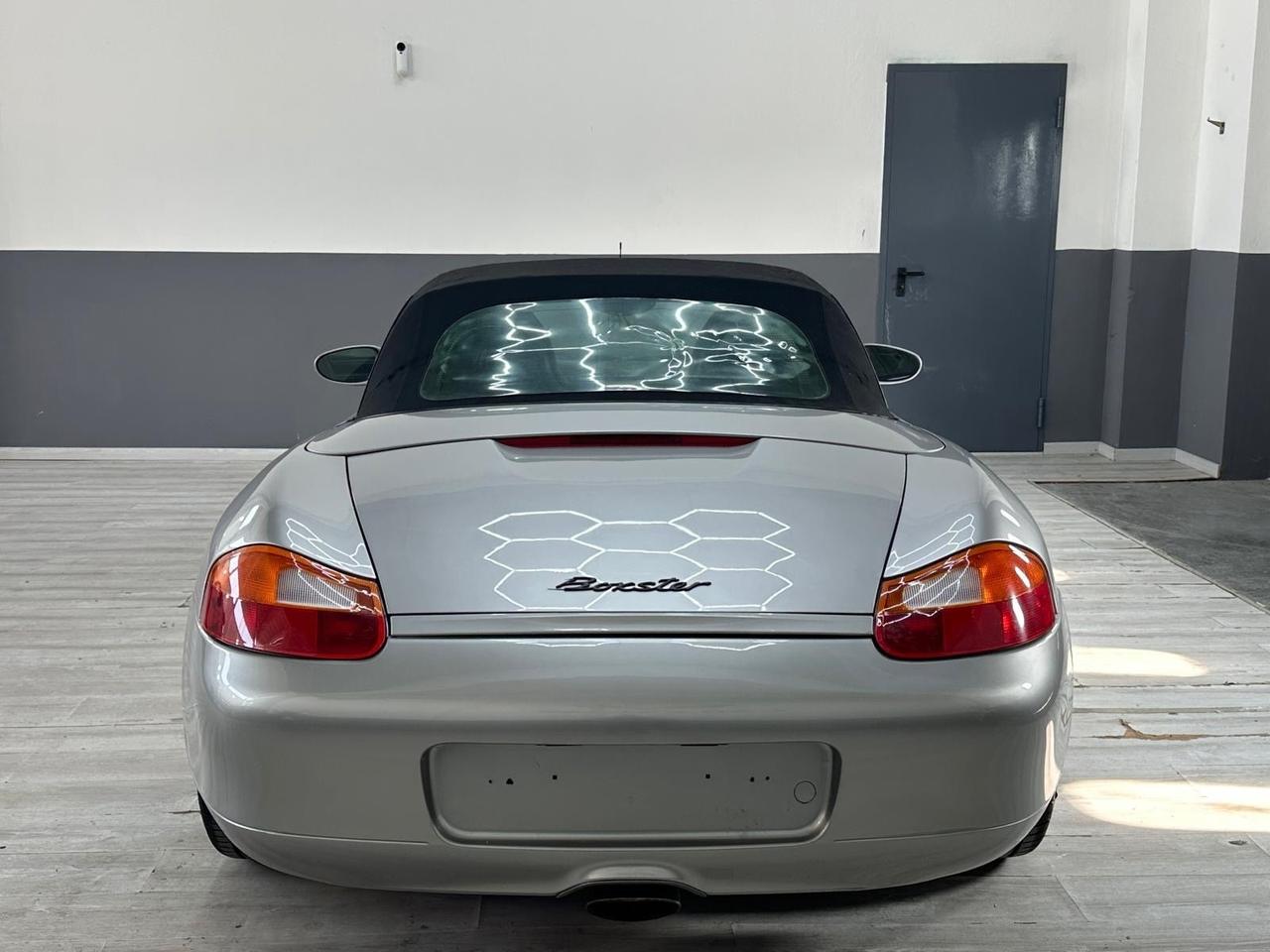 Porsche Boxster 2.5i 24V cat