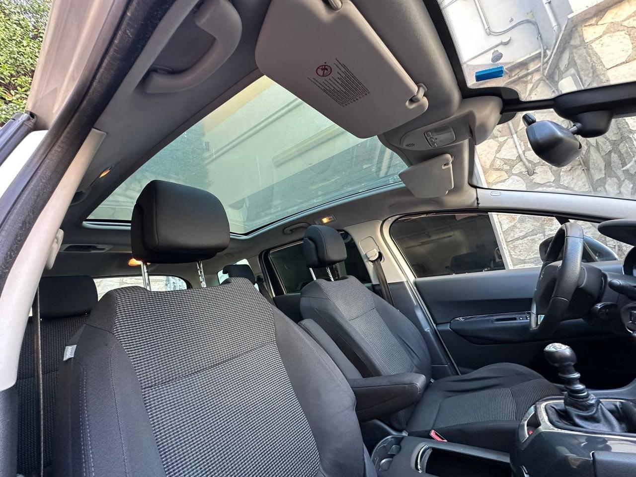 Peugeot 5008 1.6 VTi 120CV Tecno