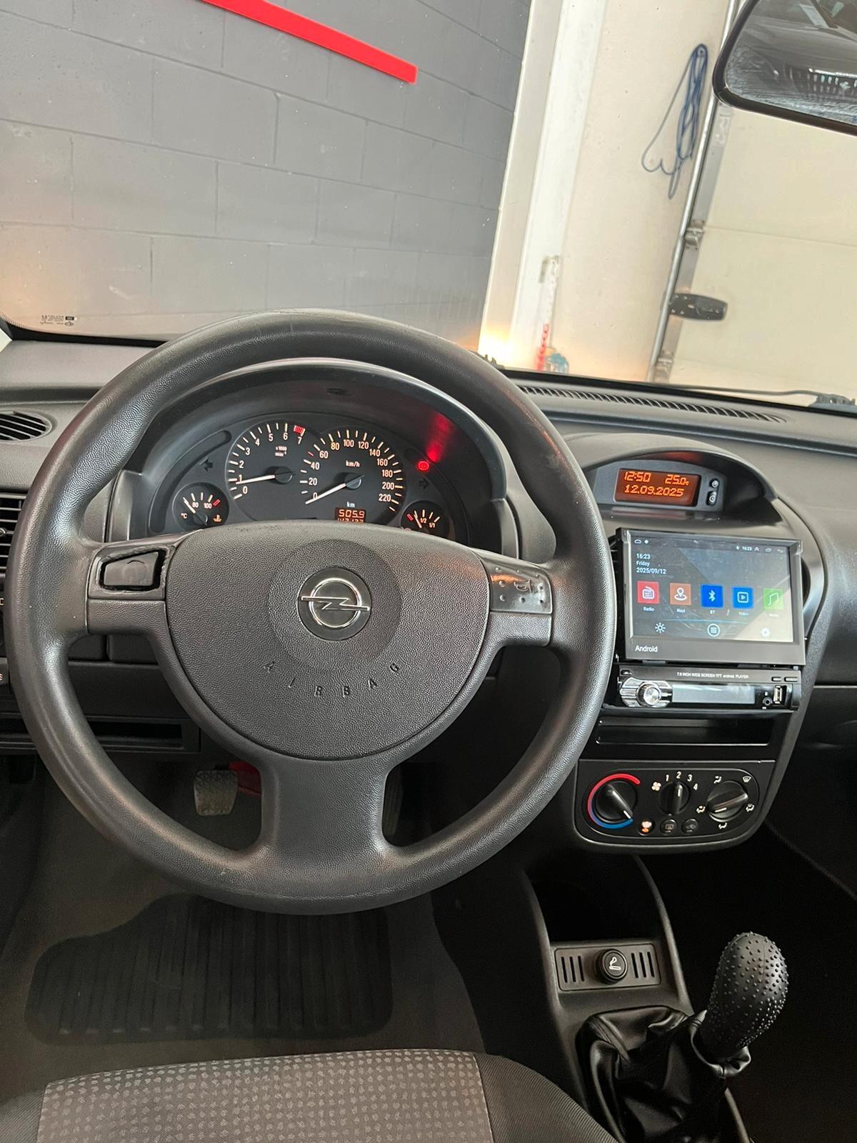 Opel Corsa 1.2i 16V cat 3 porte Silverline