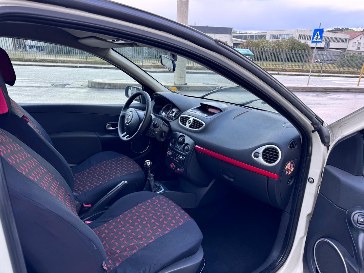 Renault Clio 1.5 dCi 70CV 3 porte Rip Curl