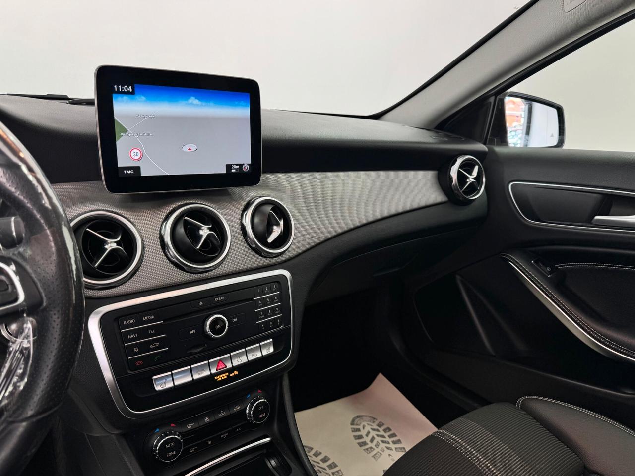 Mercedes-benz GLA 220 -AUTO- Premium-TETTO-2019