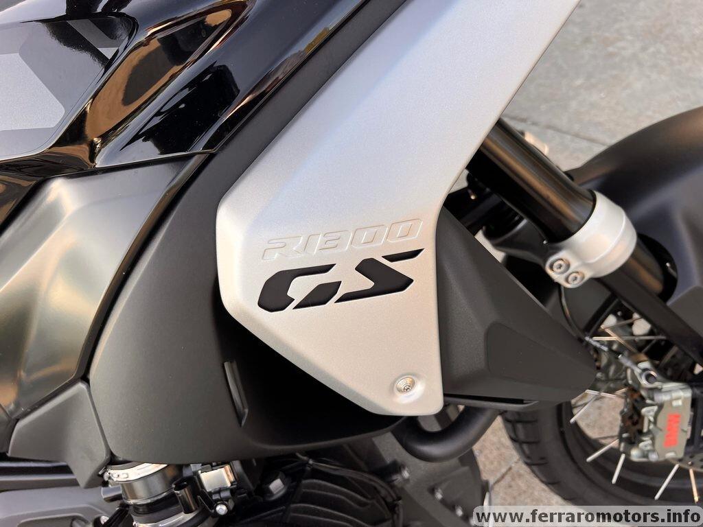 Bmw R 1300 GS triple black a 219 euro al mese senza anticipo