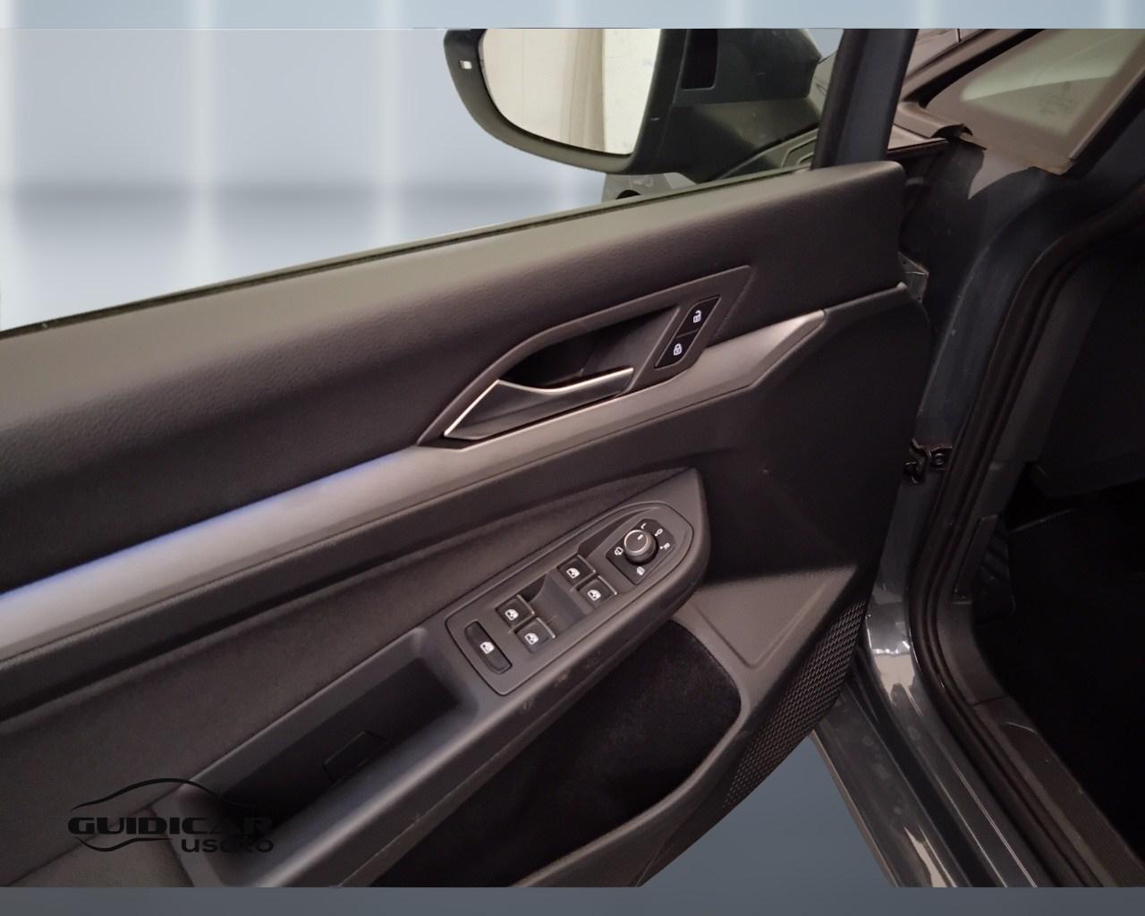 VOLKSWAGEN Golf VIII 2020 Variant - Golf Variant 1.0 etsi evo Life 110c