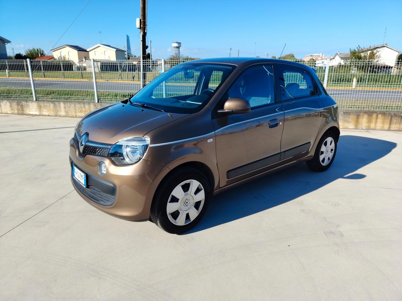 Renault Twingo SCe Lovely