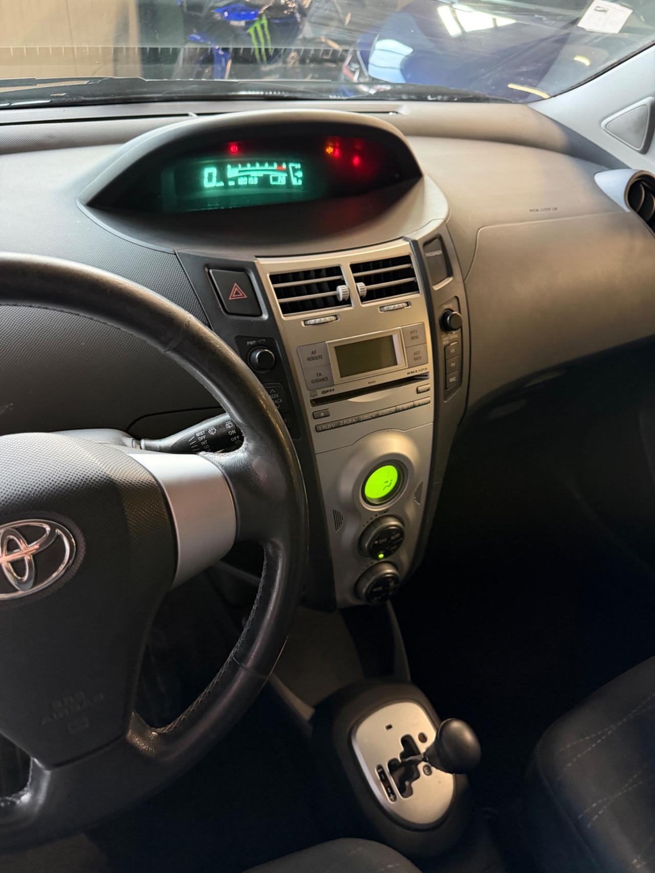 Toyota YARIS 1.4 D-4D 5P SOL KMCERT AUTOMATICA