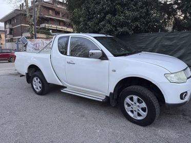 Mitsubishi L200 2.5 DI-D/178CV DC EXTRA CAB 4 POSTI