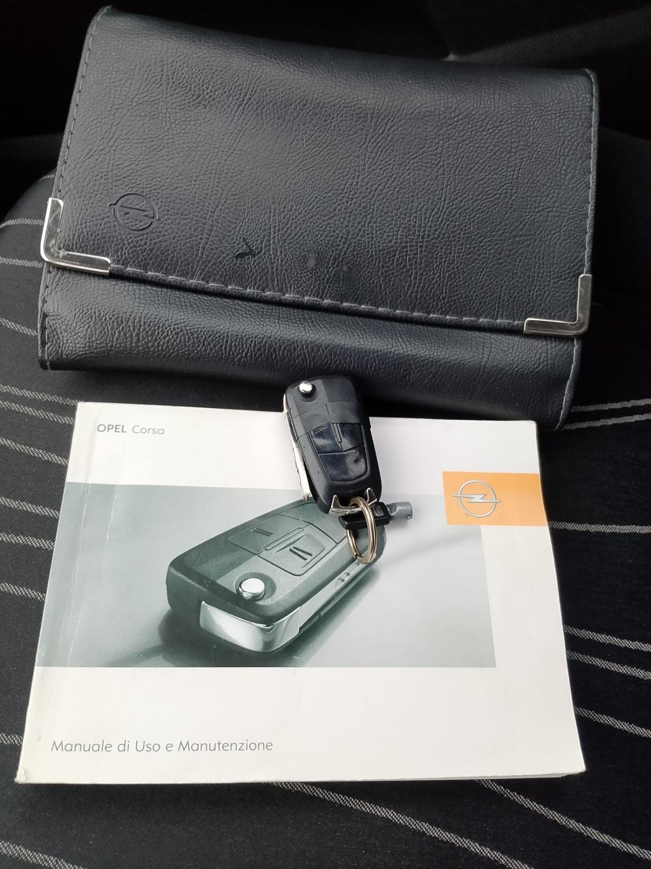 Opel Corsa 1.2 3 porte Sport