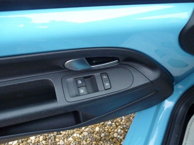 VOLKSWAGEN up! 1.0 5p. color up! BlueMotion Technology