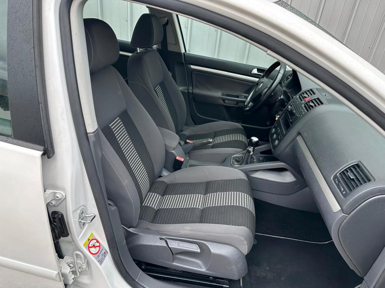 Volkswagen Golf 1.6 5p. Comfortline