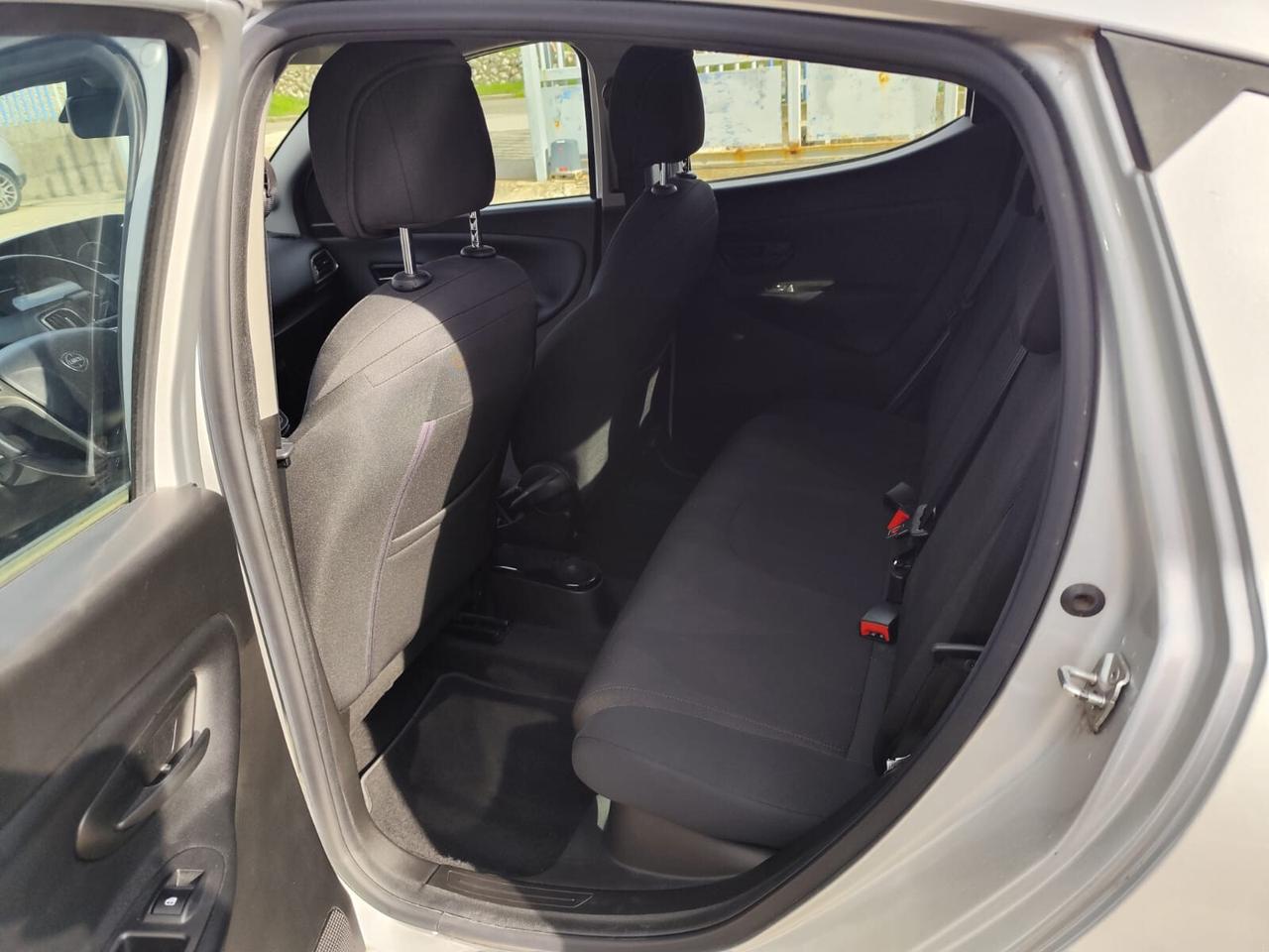 Lancia Ypsilon 1.2 69 CV 5 porte S&S Gold