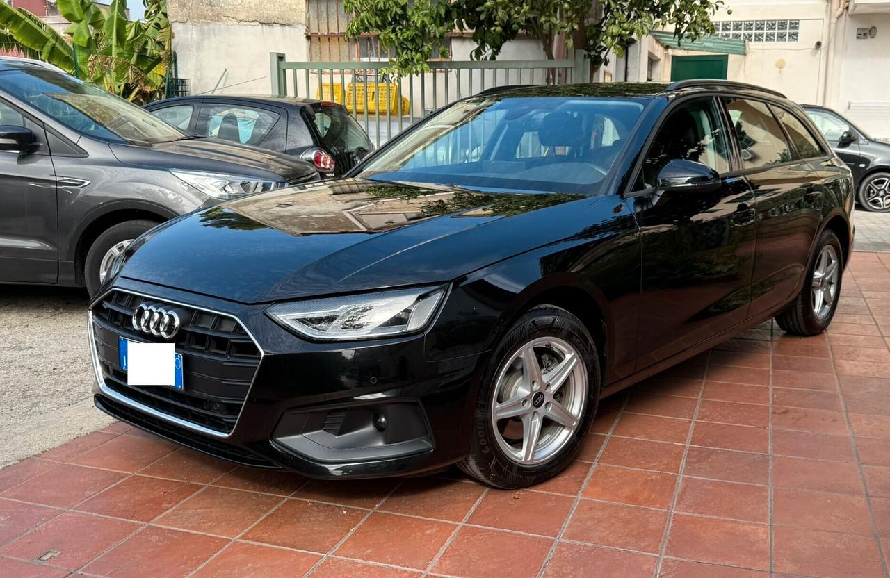 Audi A4 Avant 30 TDI/136 CV S tronic Business