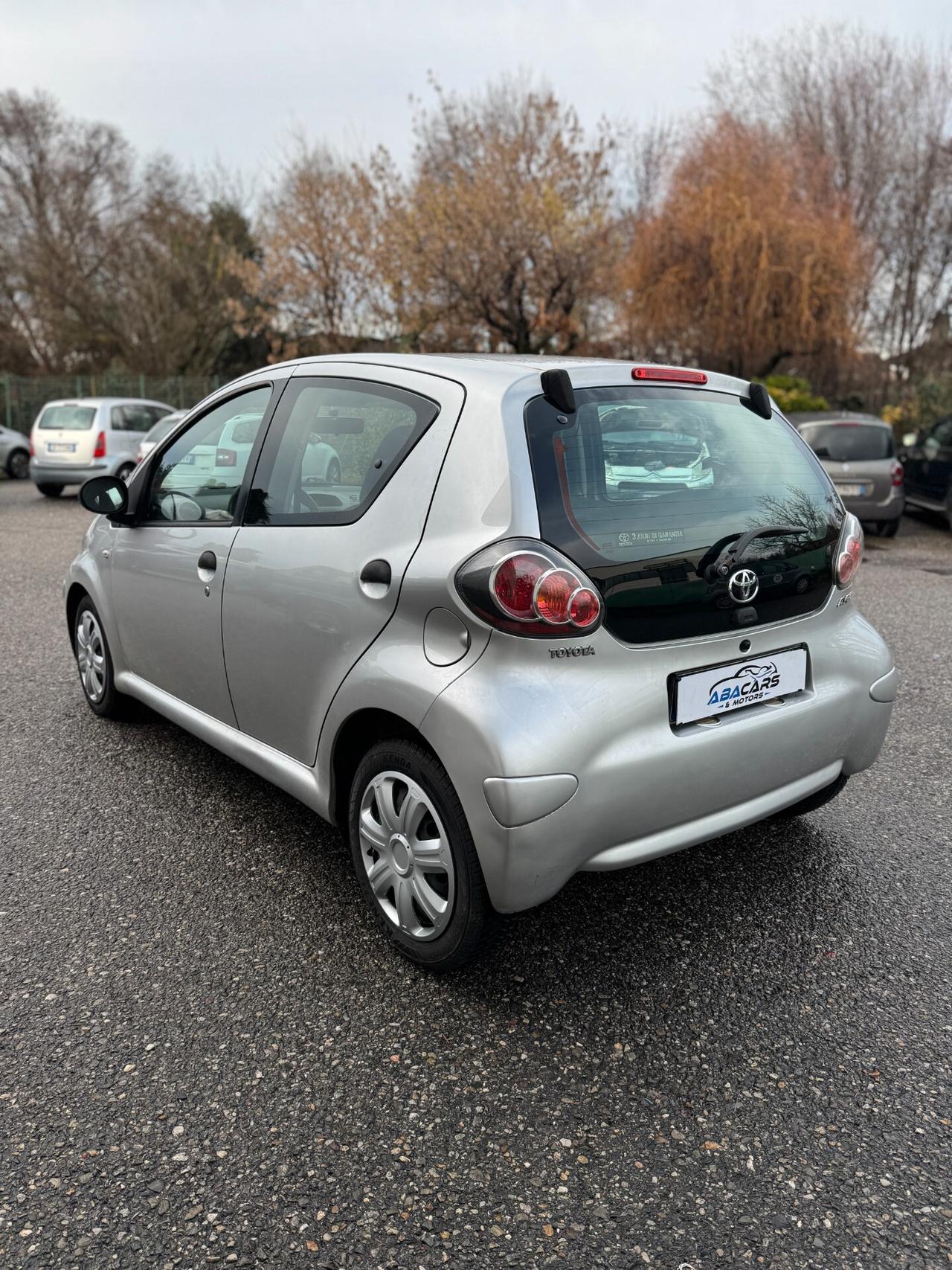 Toyota Aygo 1.0 50kW Benz 5p *67.000 km*UNICO proprietario*