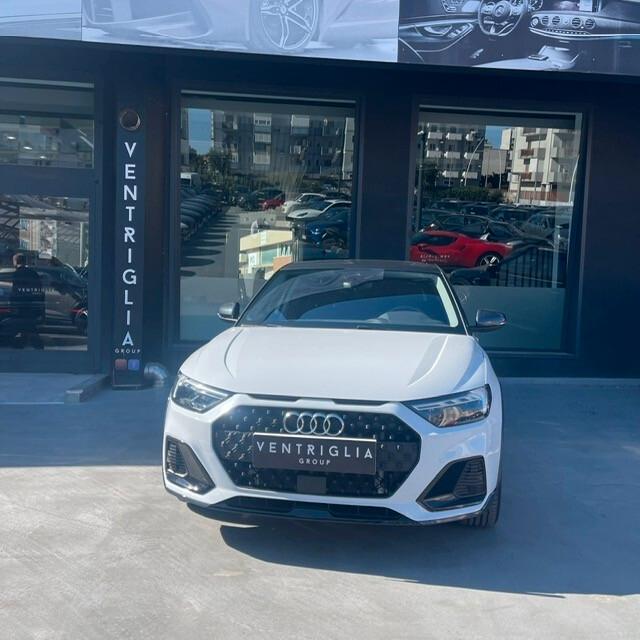 Audi A1 citycarver 30 TFSI S tronic Identity Contrast