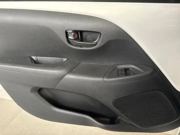 Peugeot 108 Active VTi 72cv S&S Neopatentati